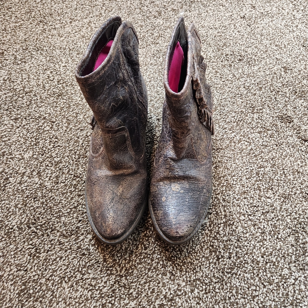 Betsey Johnson Textured Brown Ankle Boots with Pink Interior
